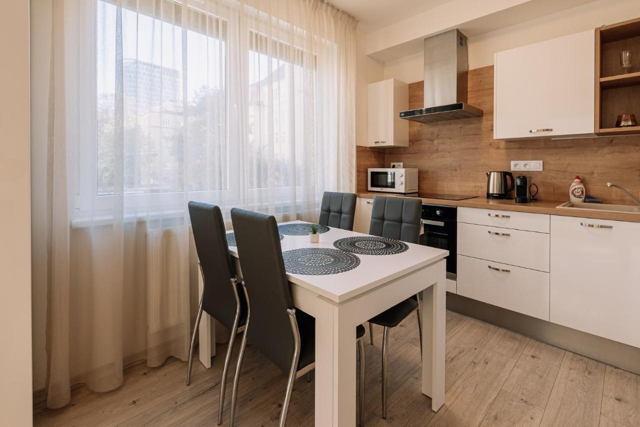 Skau 2 Old Town Family & Business Apartment 2 Floor Free Parking Братислава Экстерьер фото