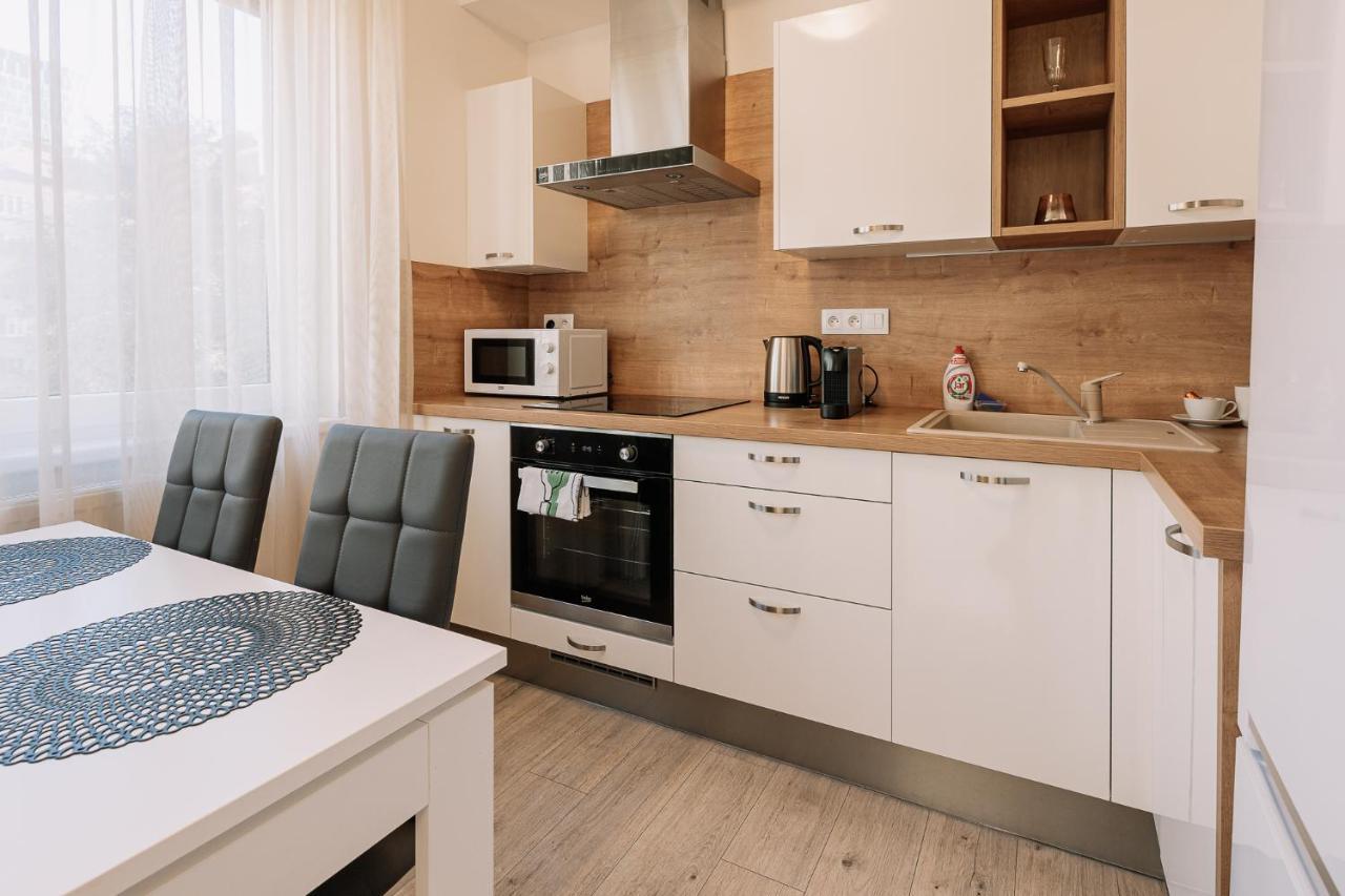 Skau 2 Old Town Family & Business Apartment 2 Floor Free Parking Братислава Экстерьер фото