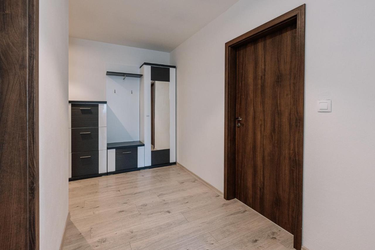 Skau 2 Old Town Family & Business Apartment 2 Floor Free Parking Братислава Экстерьер фото